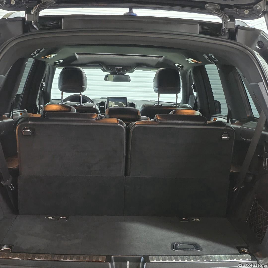 Mercedes-Benz GLS 350 d 4Matic 9G-TRONIC AMG Line — fotografia 19