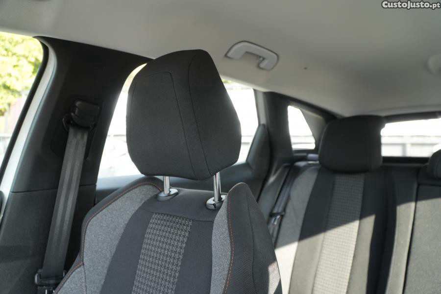 Peugeot 3008 PureTech 130 Stop & — fotografia 6