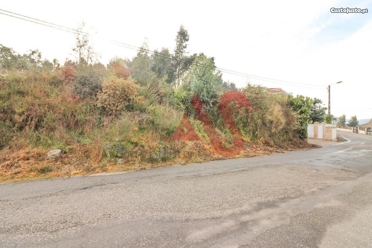 Land for sale in Santo Tirso, Portugal — €120,000
