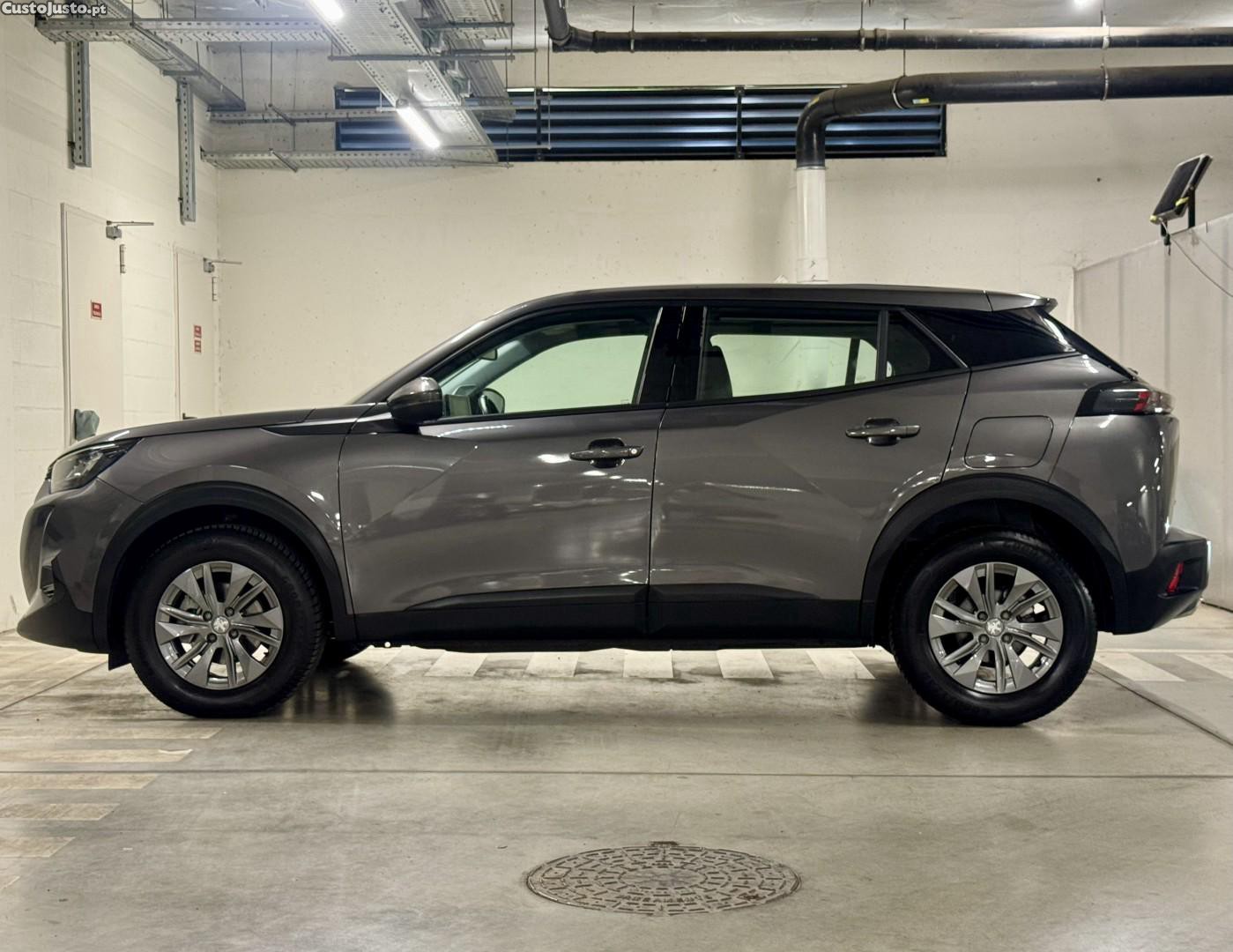 Peugeot 2008 1.2 PureTech Active Pack EAT8 — fotografia 12