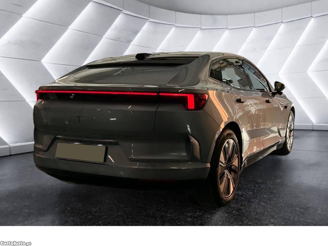 Polestar 4 Long Range 100 kWh Single Motor Plus — photo 2