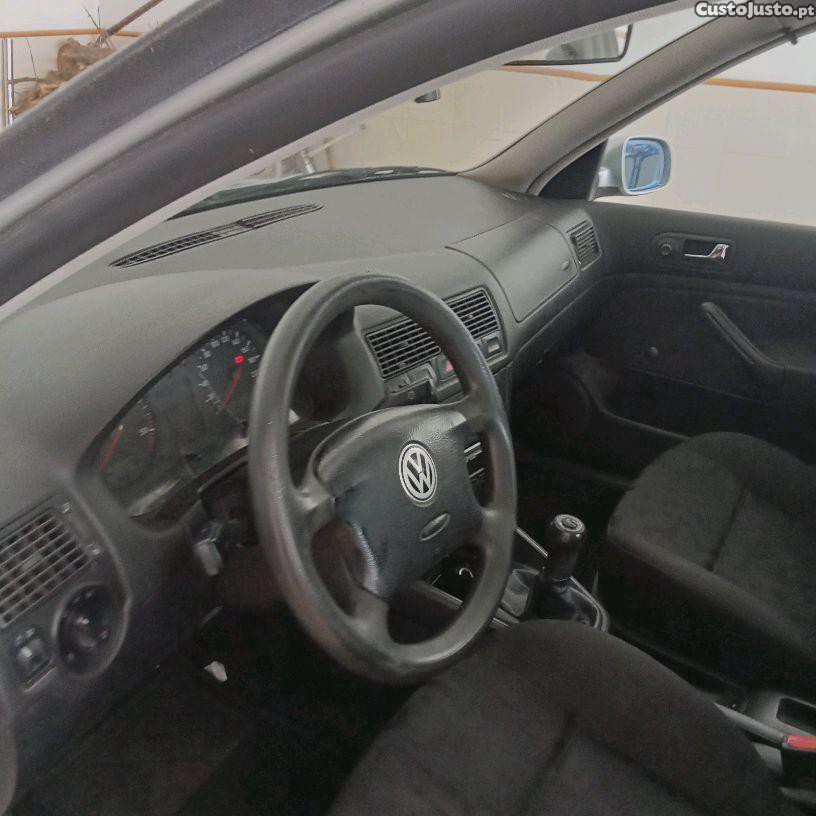 Volkswagen Golf 1.9 TDI 110 CV — fotografia 3