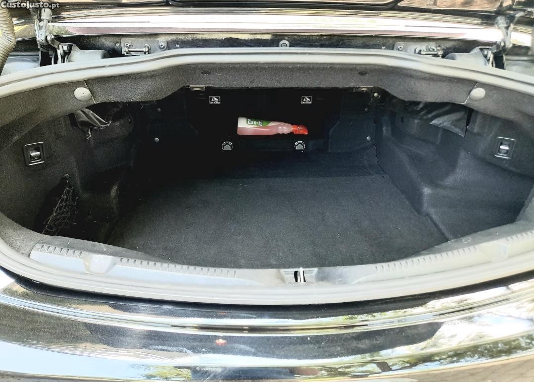 Mercedes-Benz E 220 d Cabrio AMG line — fotografia 6