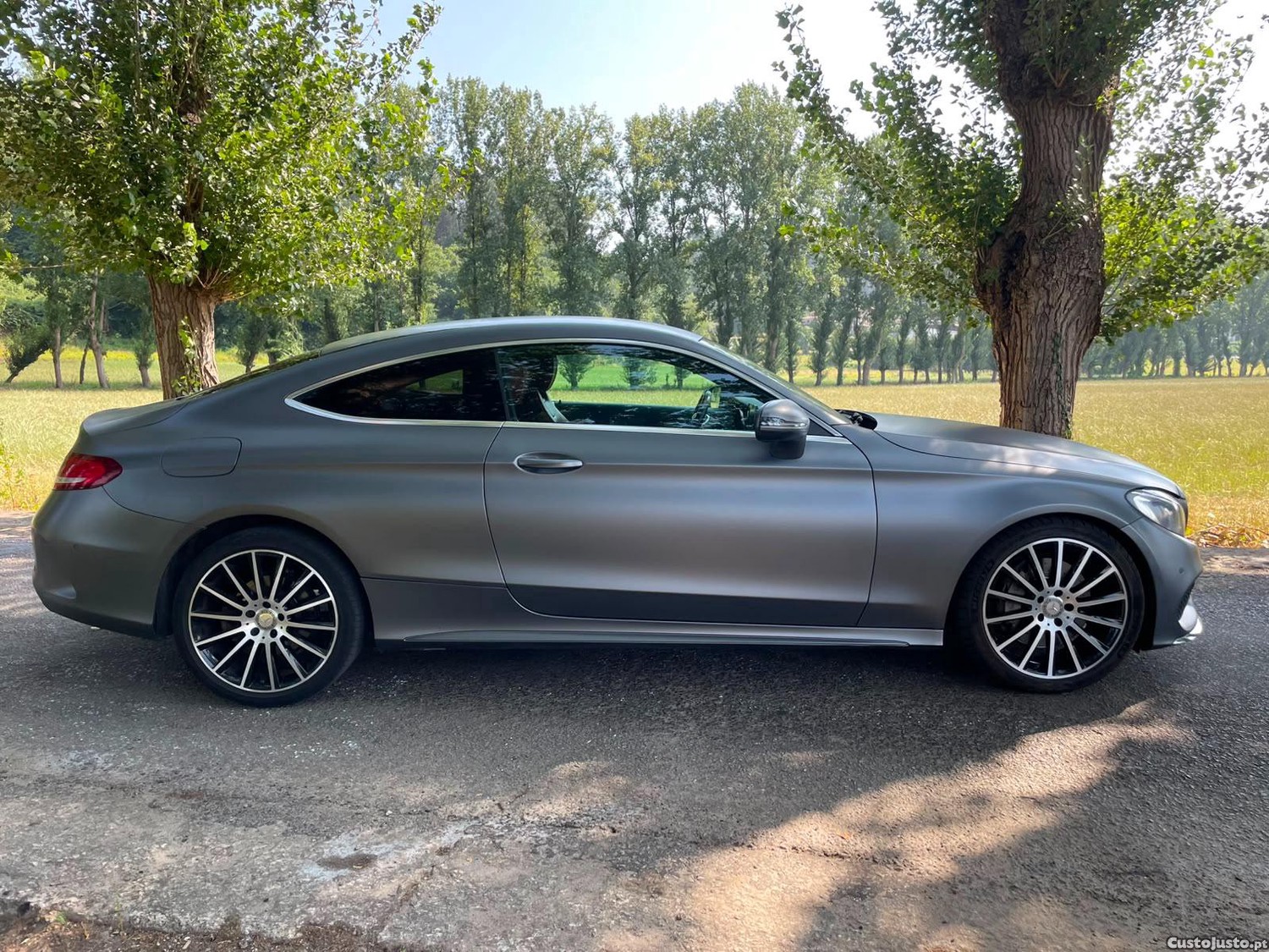 Mercedes-Benz C 250 D COUPE AMG LINE — fotografia 5