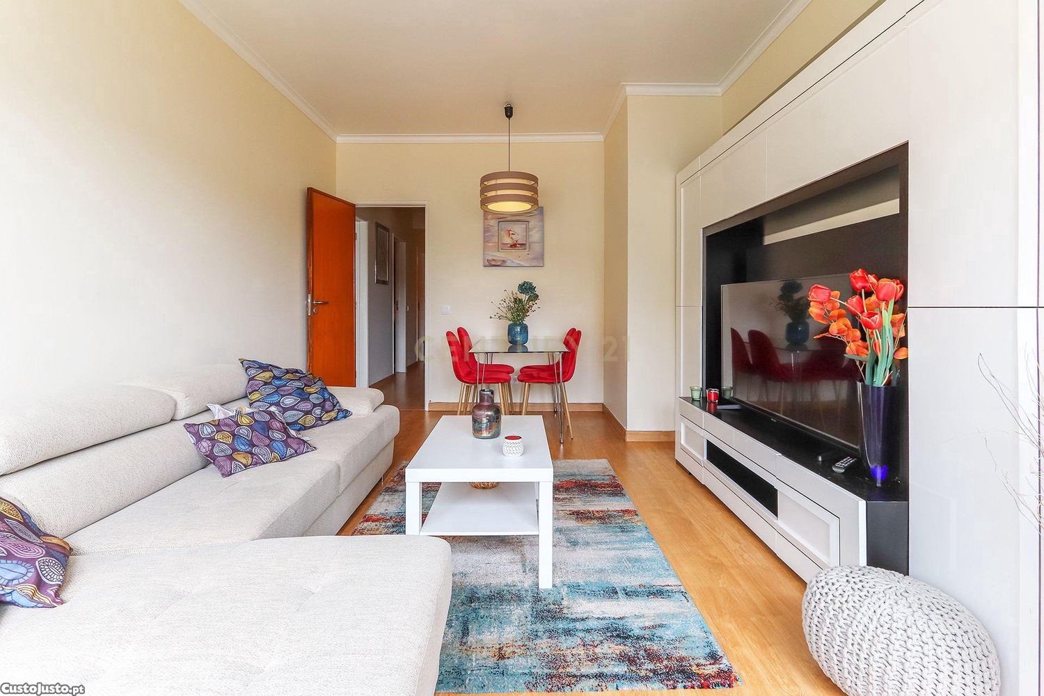 Fantástico Apartamento T2 Totalmente Equipado e Mobilado   Excelente Localização
