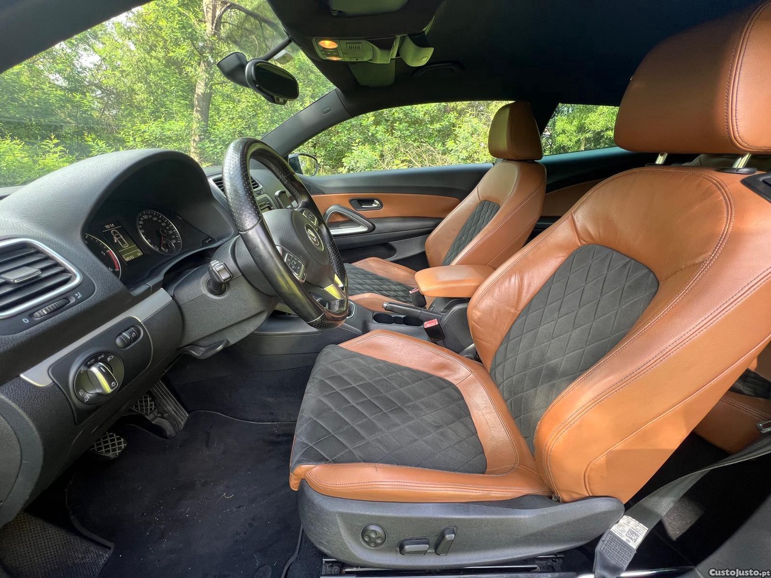 Volkswagen Scirocco 2.0 TDi NACIONAL — fotografia 3