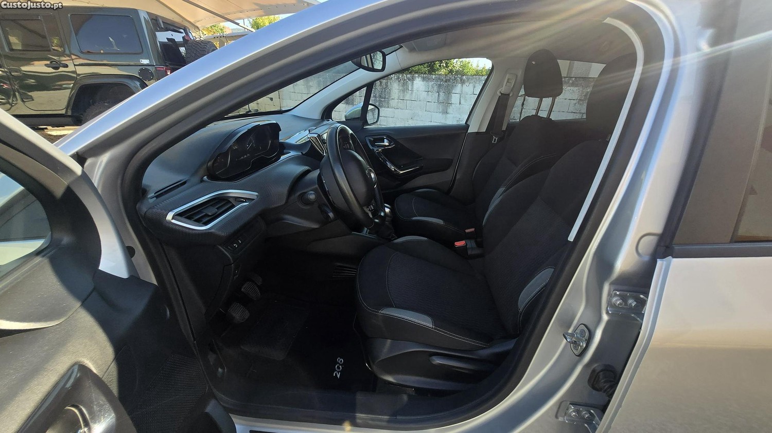 Peugeot 208 1.6HDI Style — fotografia 6