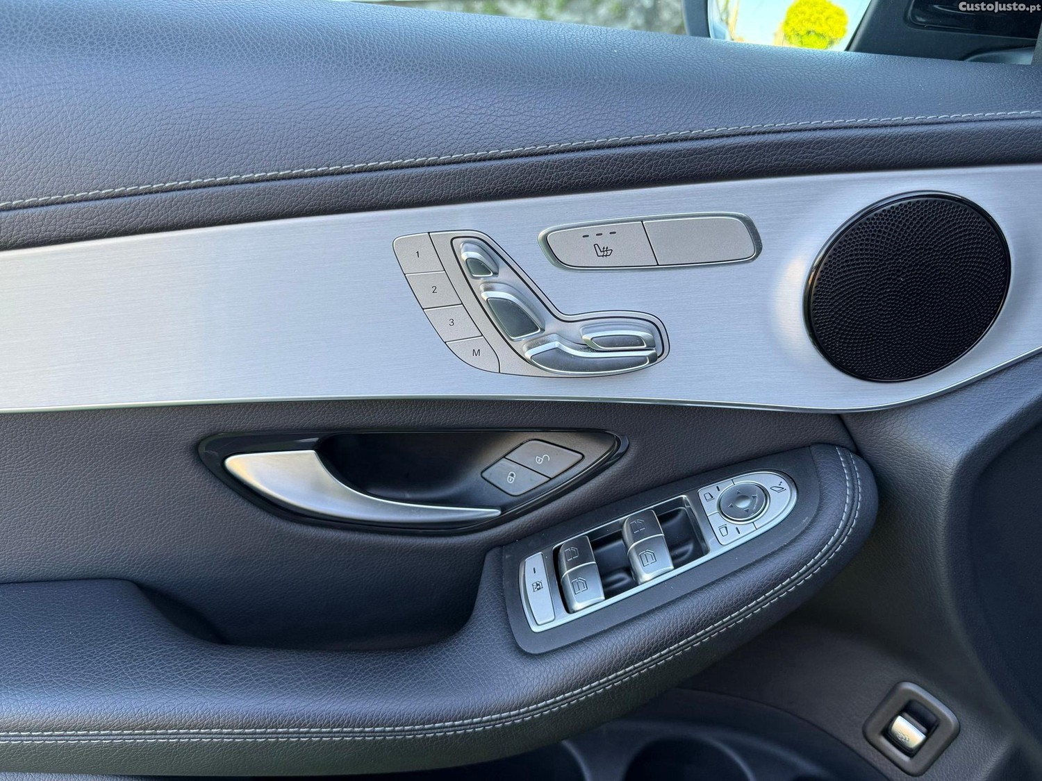 Mercedes-Benz GLC 300 de 4Matic 9G-TRONIC Exclusive — fotografia 10