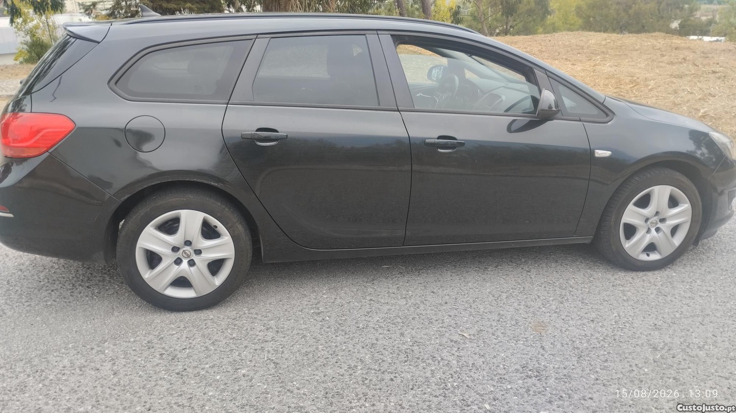 Opel Astra Sports Tourer 1.6 CDTi — photo 2