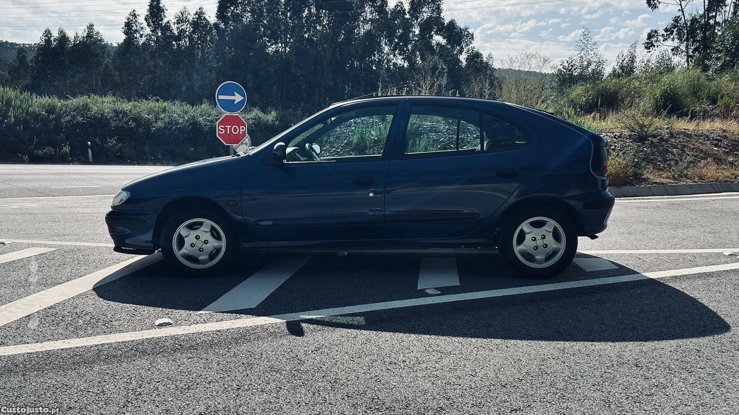 Renault Mégane 1.4 Symbol — fotografia 8