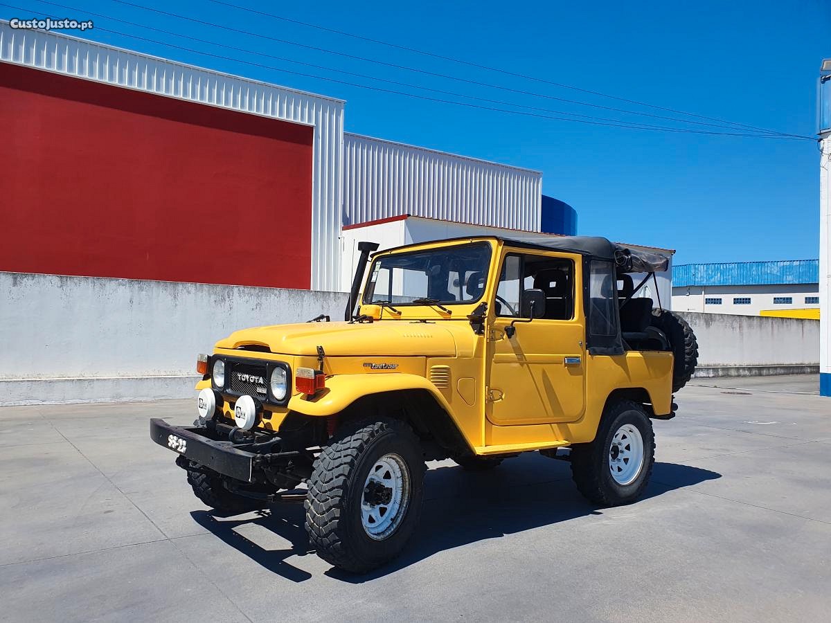 Toyota Land Cruiser BJ40 foto 3