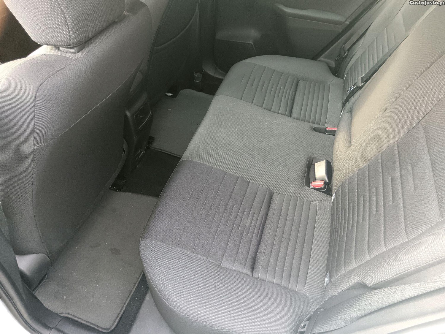 Toyota Auris 1.4 D4D 90cv — fotografia 8