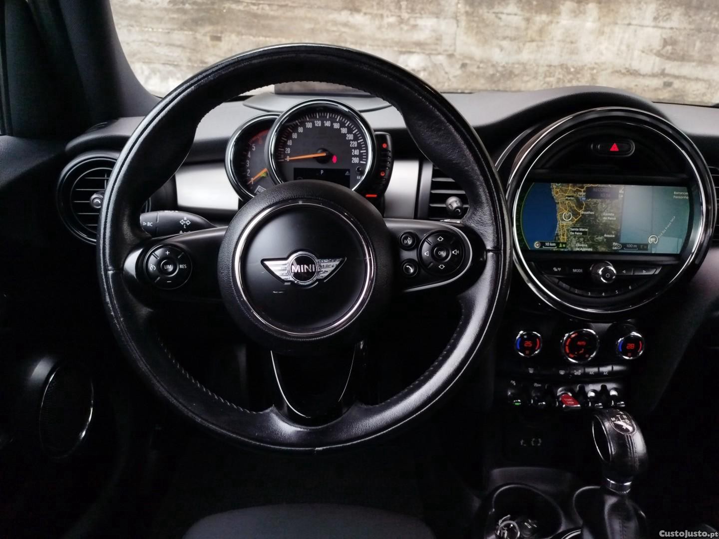 MINI Cooper D Auto — fotografia 6