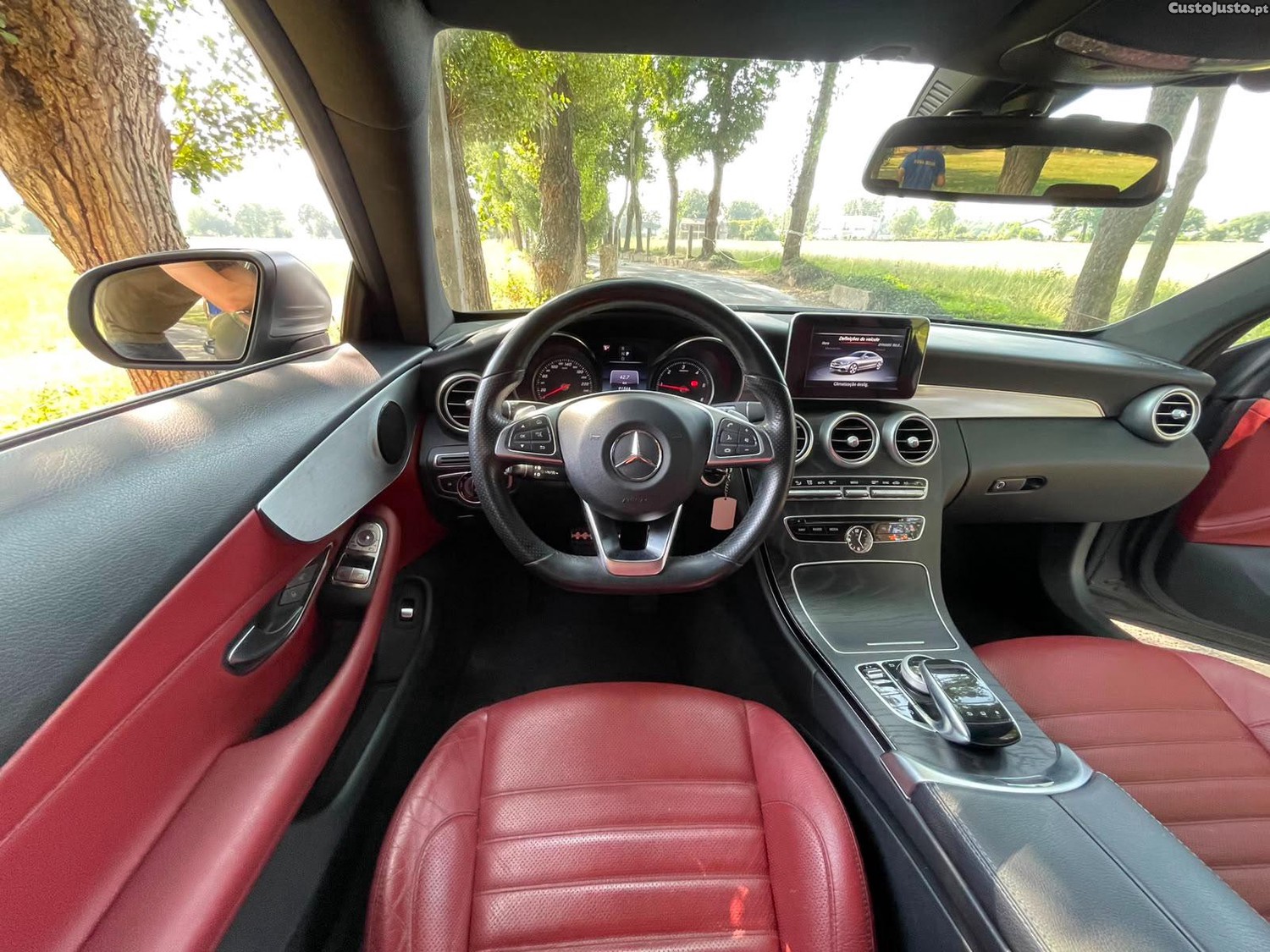 Mercedes-Benz C 250 D COUPE AMG LINE — fotografia 3