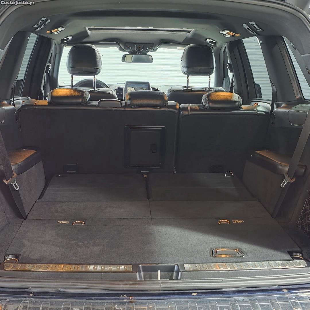 Mercedes-Benz GLS 350 d 4Matic 9G-TRONIC AMG Line — fotografia 18