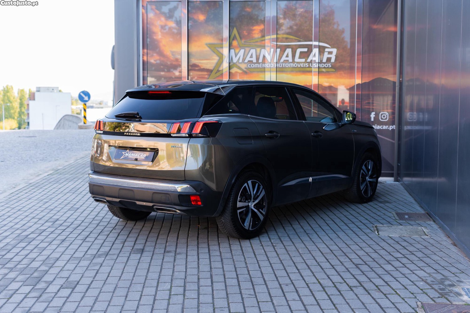 Peugeot 3008 1.6 Hybrid PLUG-IN GT LINE — photo 4