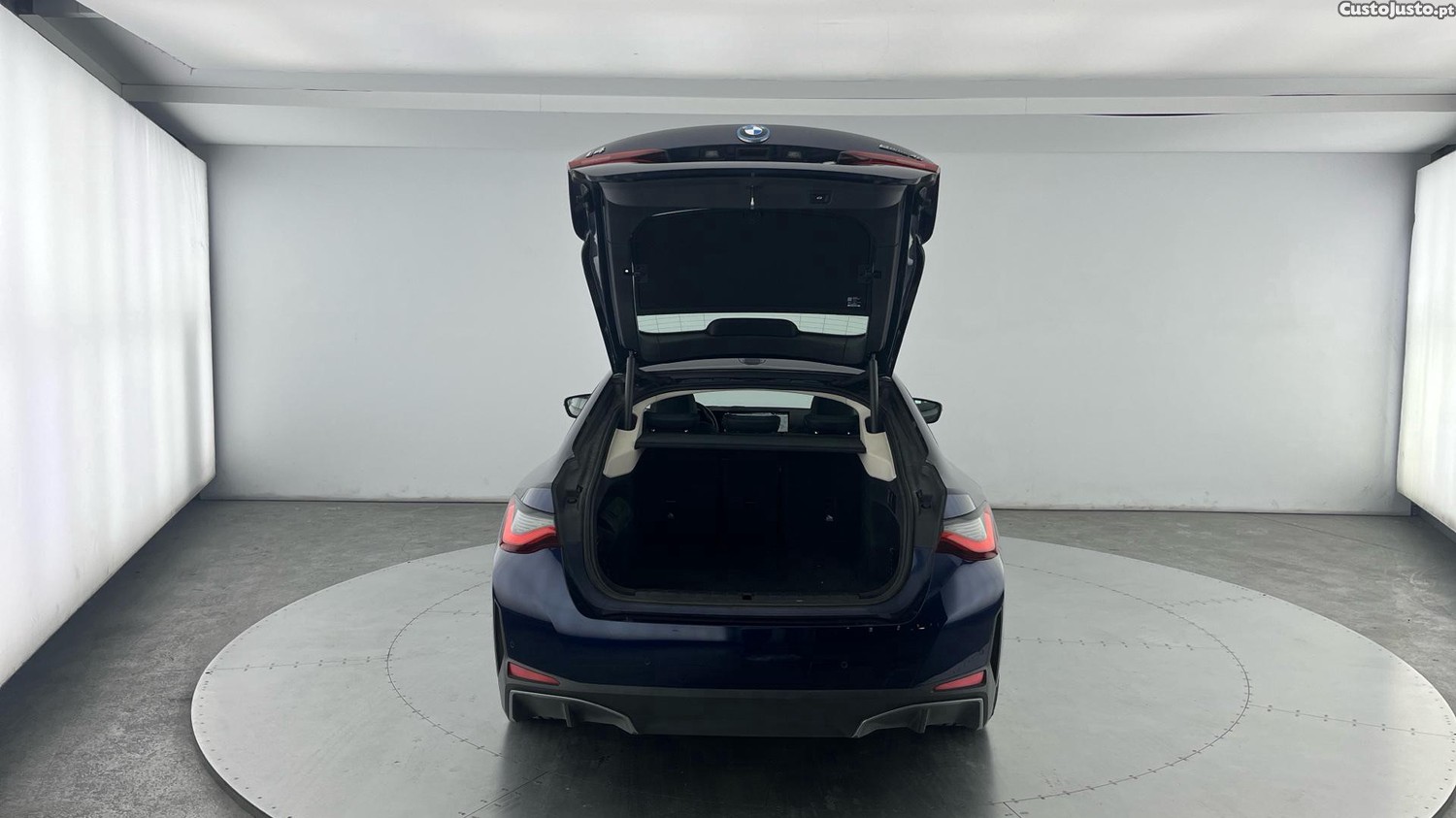 BMW i4 G26 40 E DRIVE 83.9 kWh (AUTO) — fotografia 2
