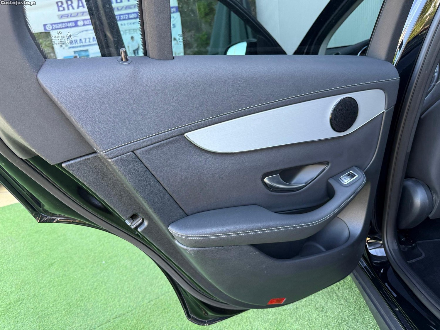 Mercedes-Benz GLC 300 de 4Matic 9G-TRONIC Exclusive — fotografia 9