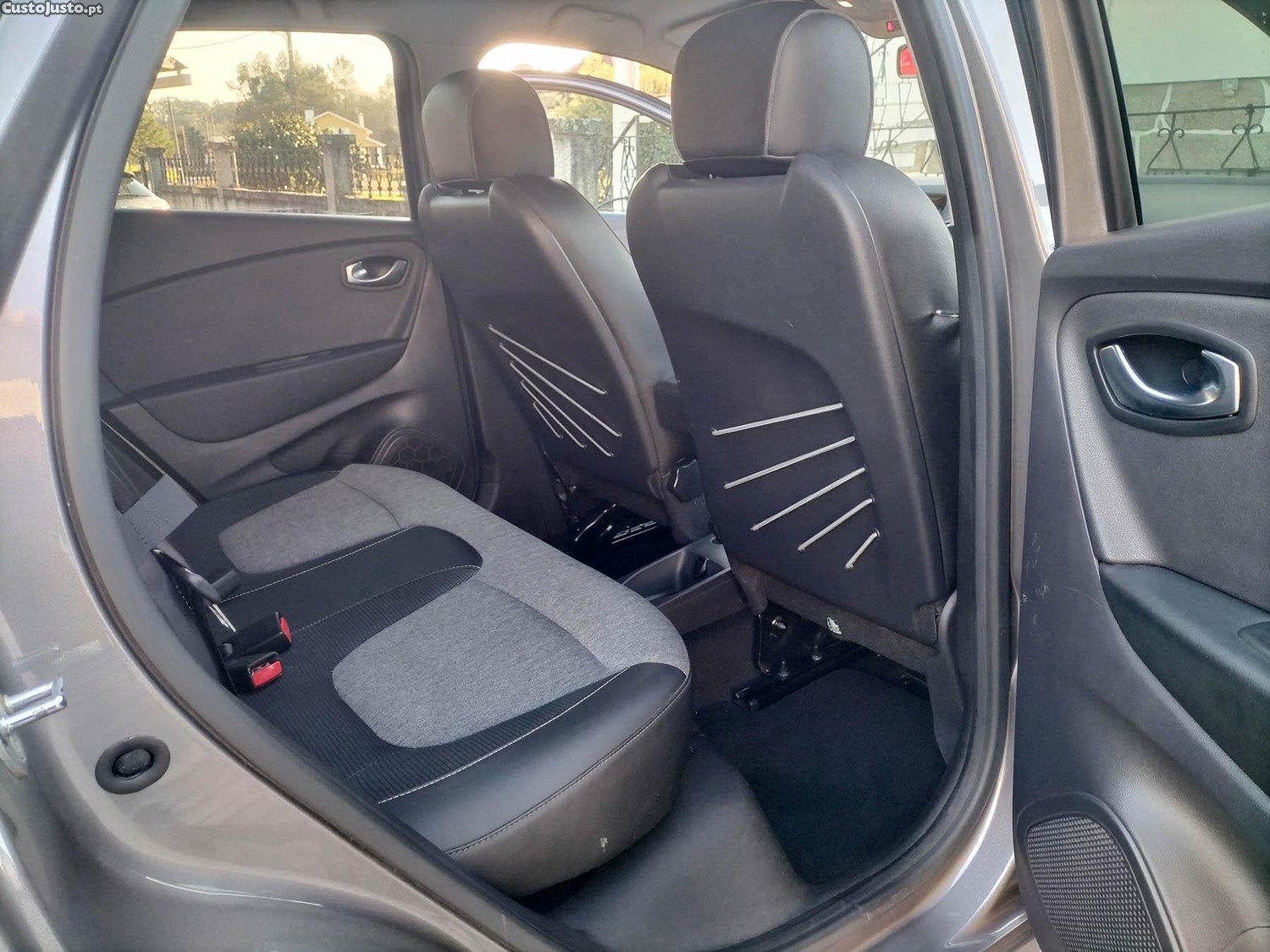 Renault Captur 1.5 DCI Energy 110cv — fotografia 5