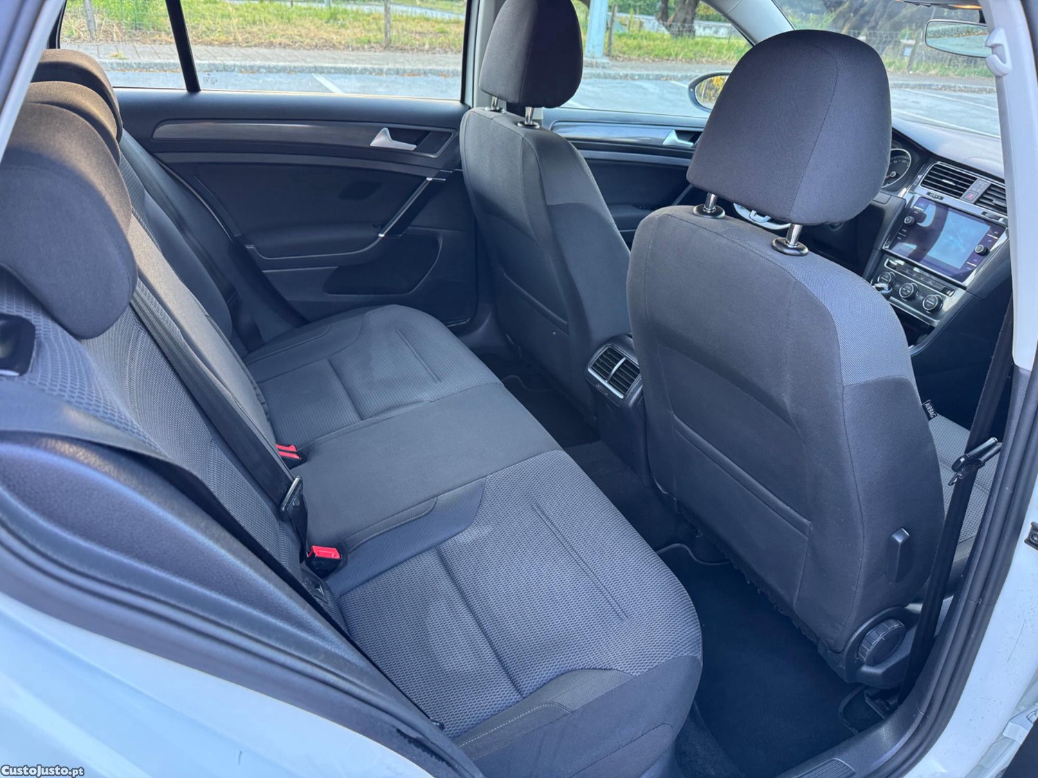 Volkswagen Golf 1.6 TDI — fotografia 4