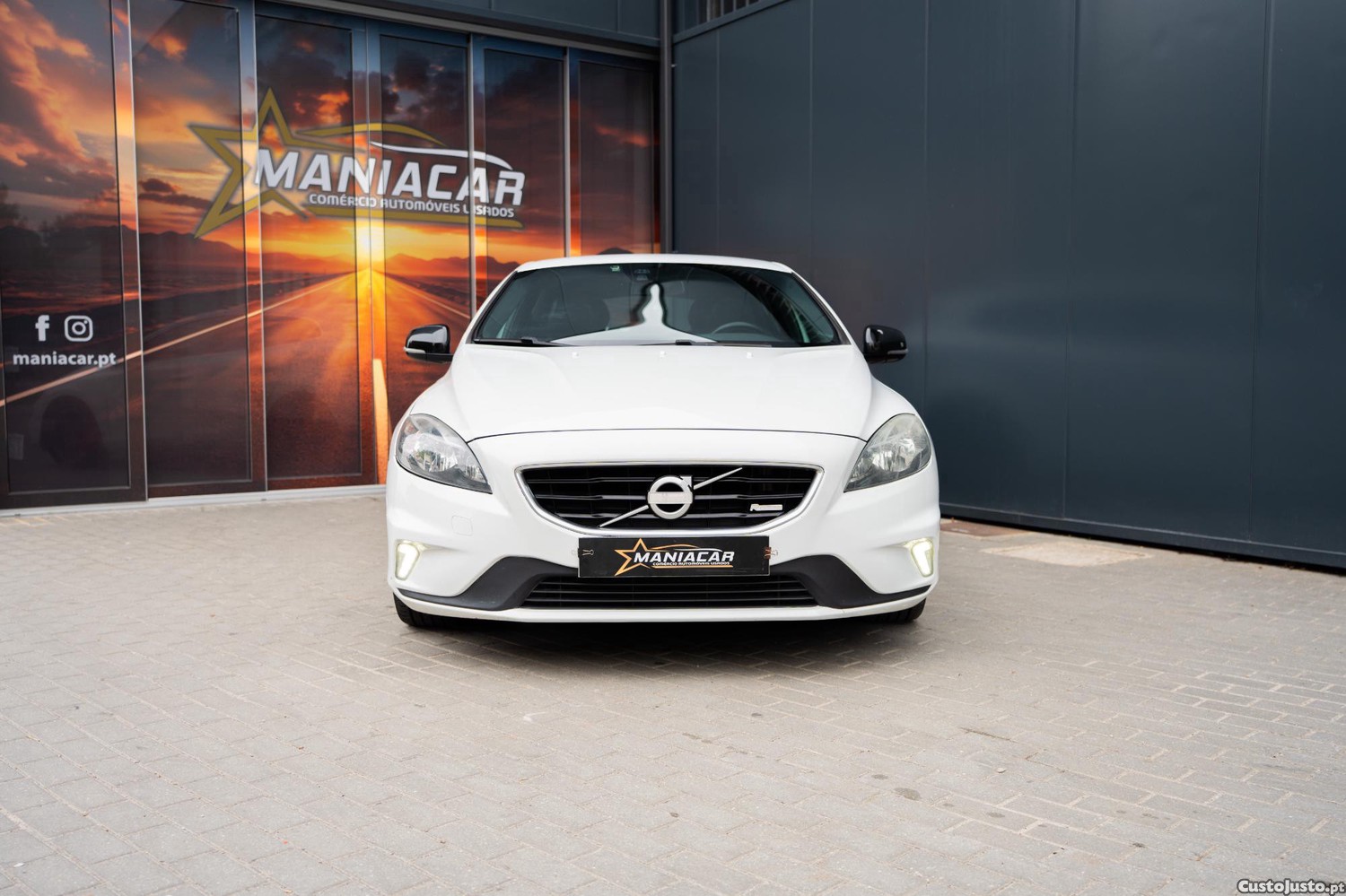 Volvo V40 D2 R Design — fotografia 19