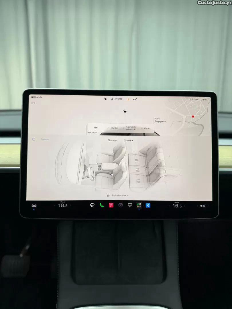 Tesla Model Y Standard range plus — fotografia 13