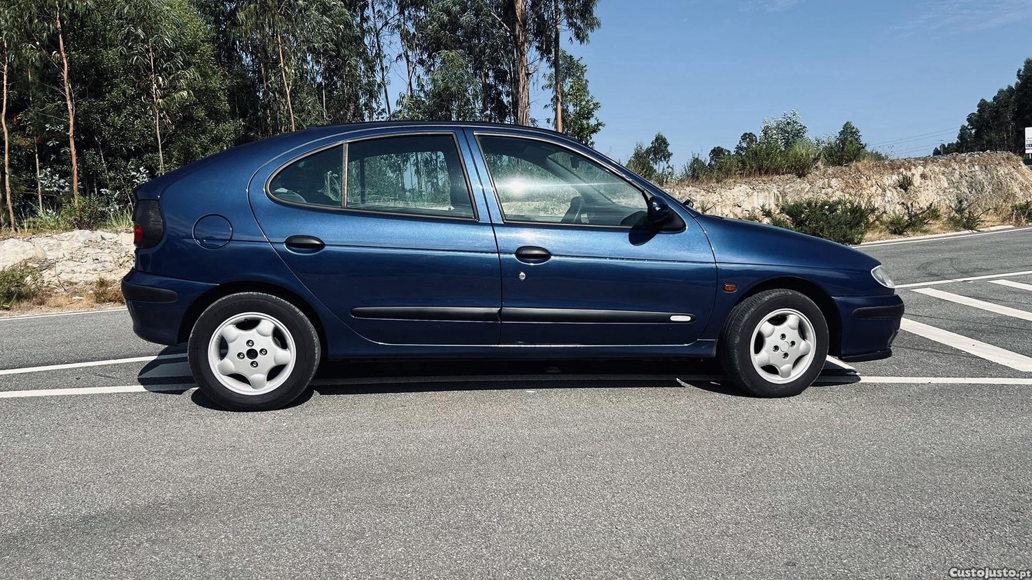 Renault Mégane 1.4 Symbol — fotografia 7