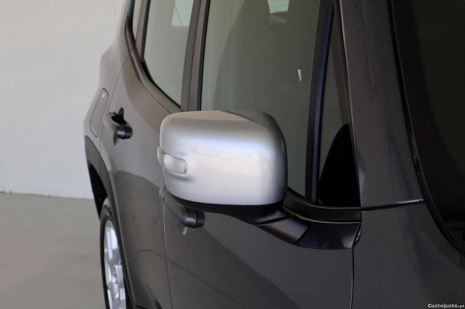 Jeep Renegade 1.0 T Limited — fotografia 27