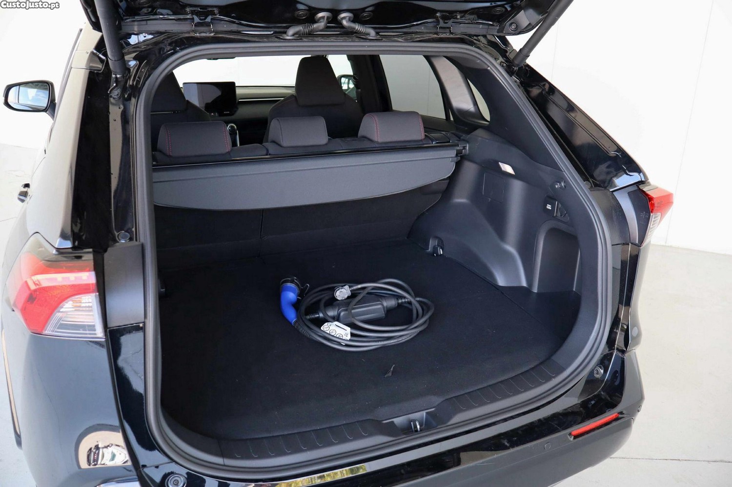 Toyota RAV4 2.5 HDF Plug-In Comfort — fotografia 21