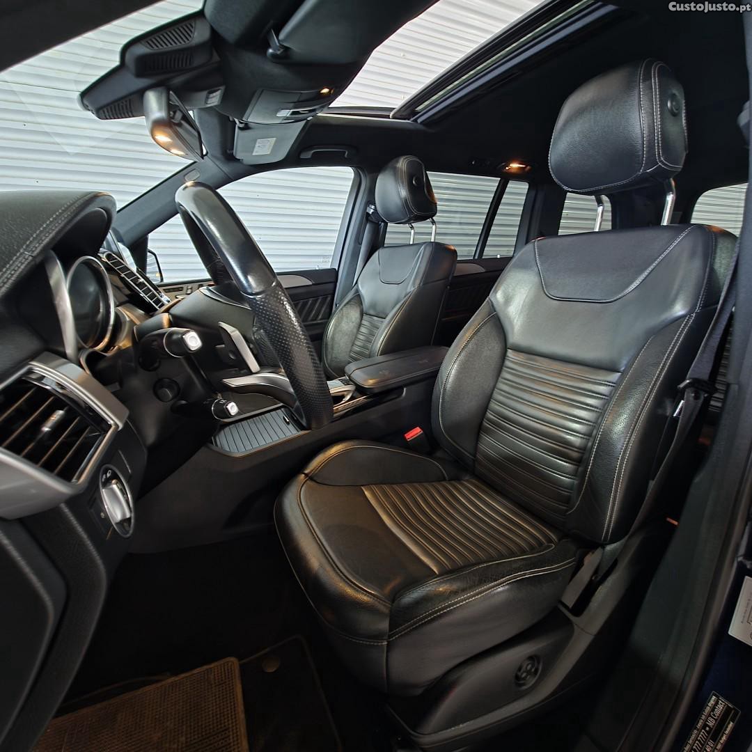 Mercedes-Benz GLS 350 d 4Matic 9G-TRONIC AMG Line — fotografia 13