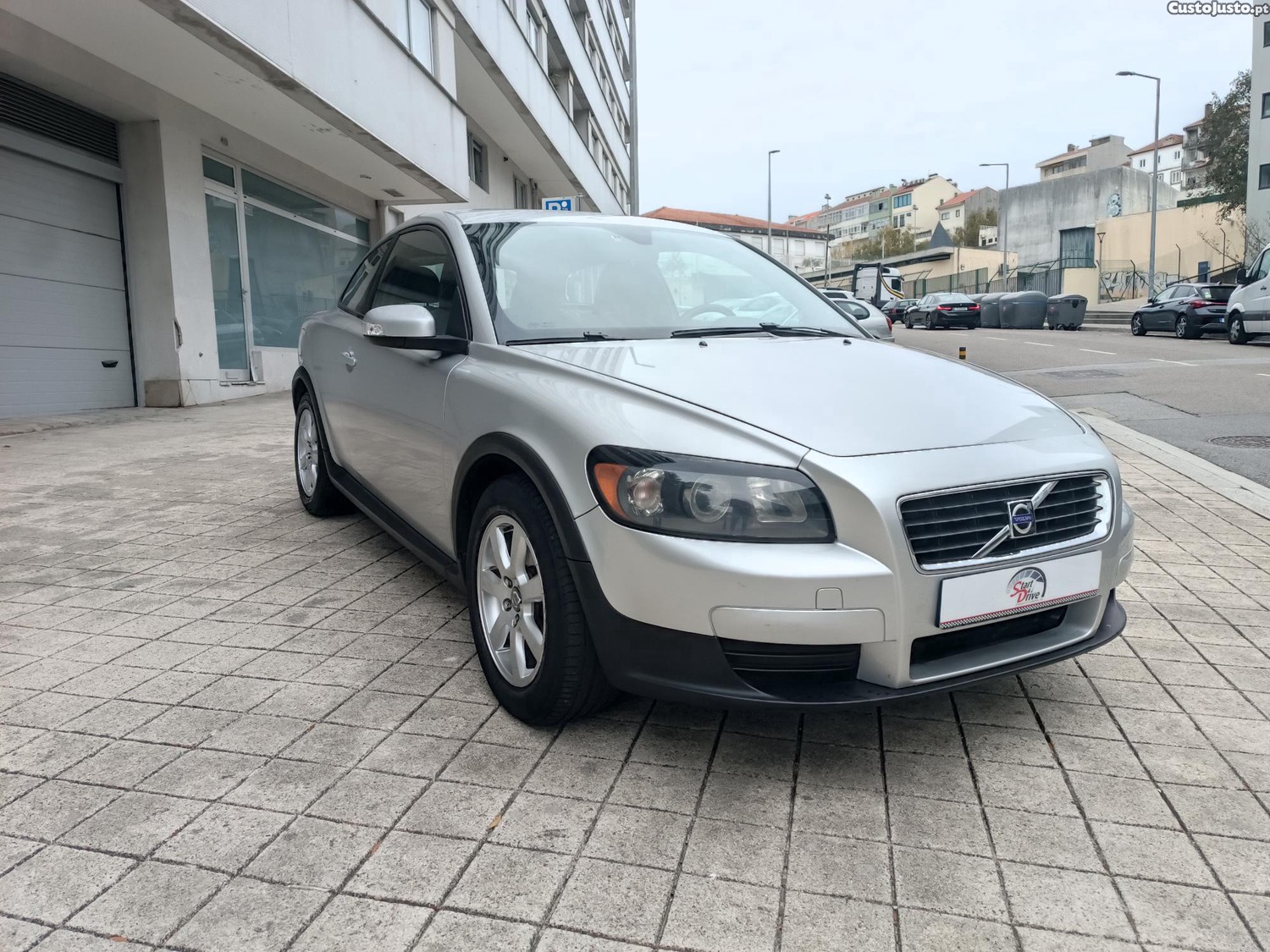 Volvo C30 1.6d 110cv iuc barato — photo 2