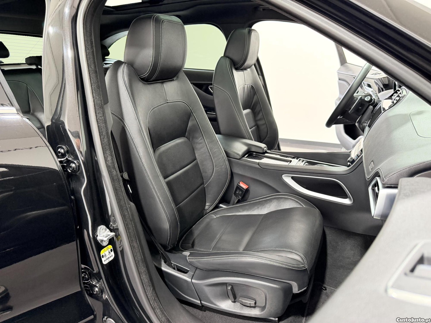 Jaguar F-Pace 2.0 I4-D R-SPORT AUTO 180 CV - NACIONAL - 87786 KM — fotografia 10