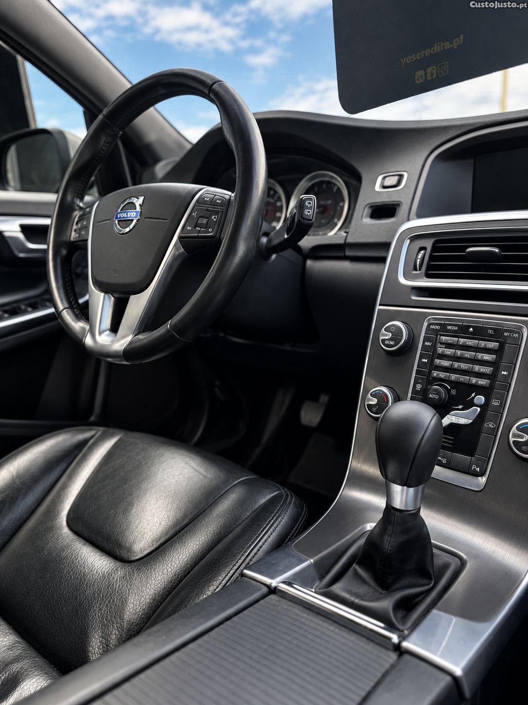 Volvo V60 momentum — fotografia 5