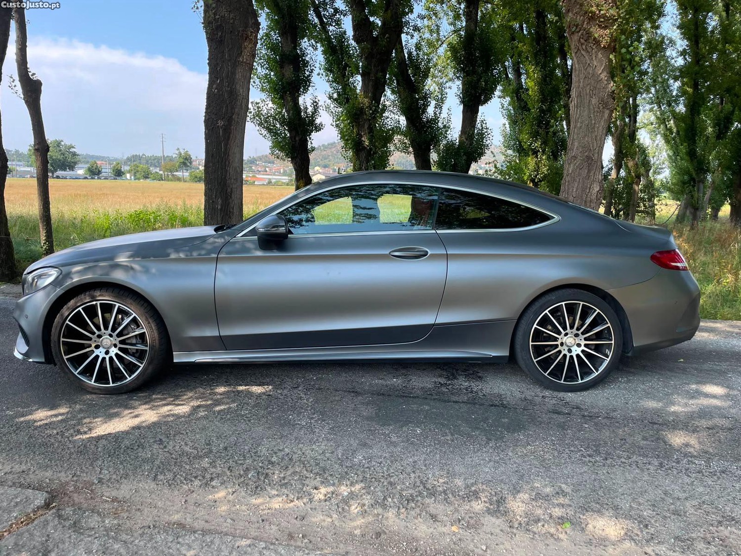 Mercedes-Benz C 250 D COUPE AMG LINE — fotografia 6