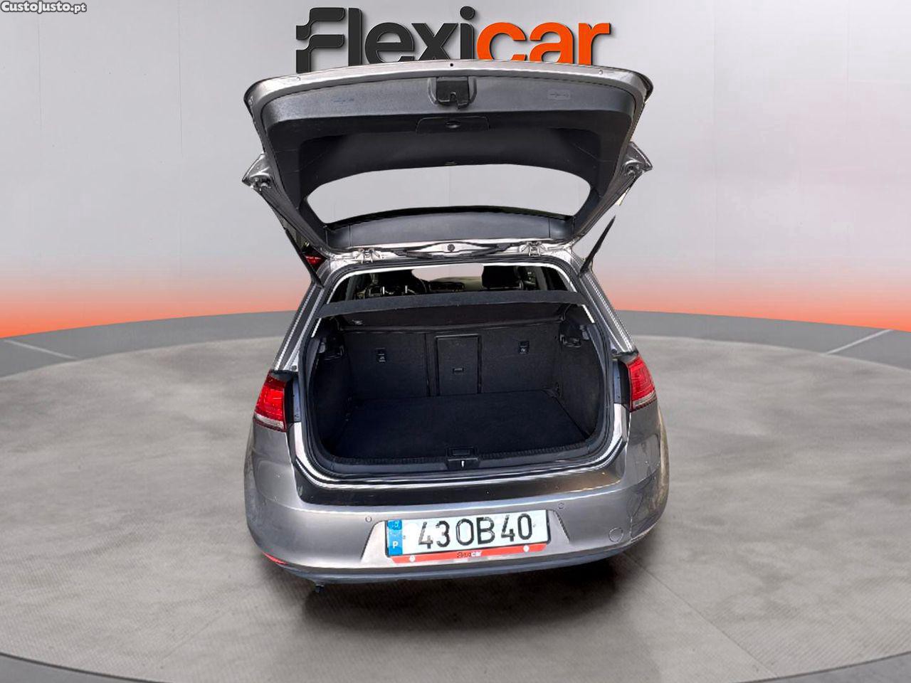 Volkswagen Golf 1.6 TDi BlueMotion Trendline — fotografia 11