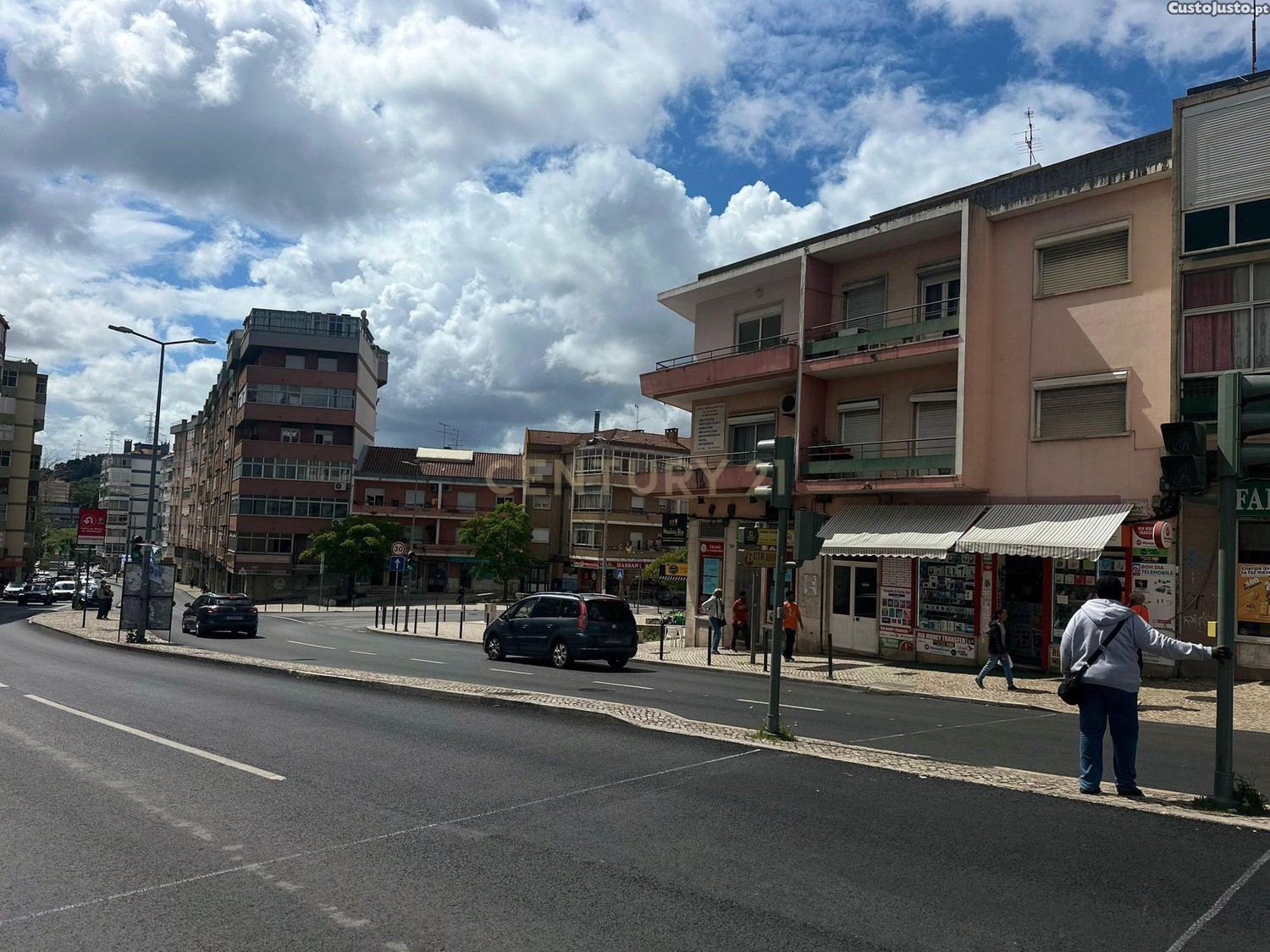 T1 no 1.º andar em Odivelas