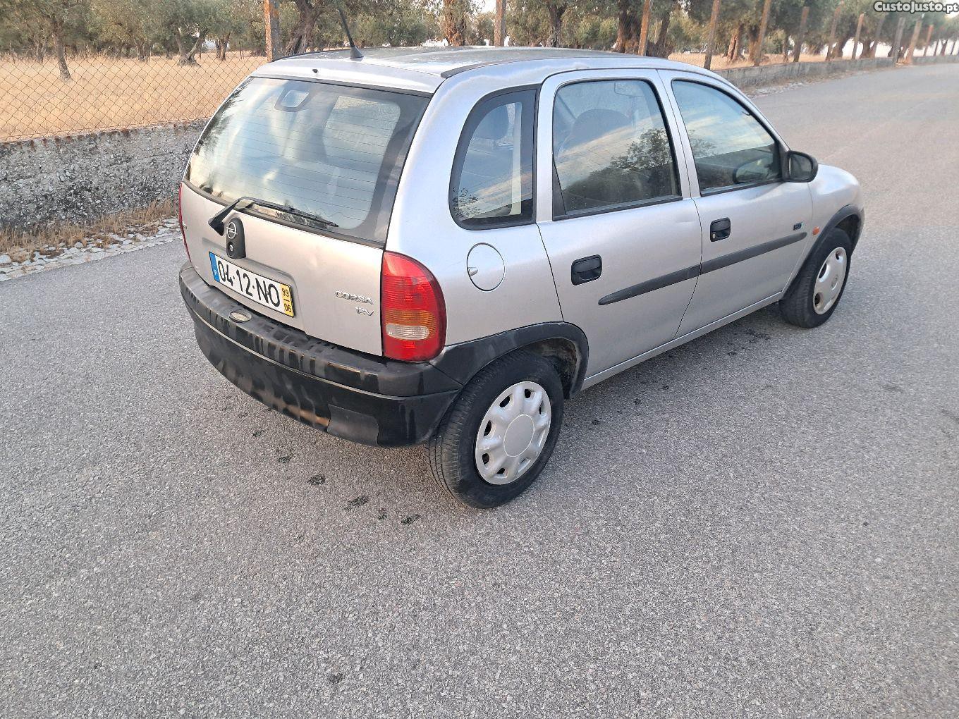 Opel Corsa 1.0 — fotografia 6