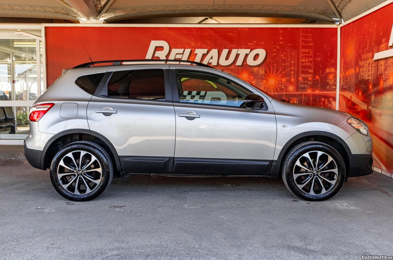 Nissan Qashqai 1.6 DCi Tekna — photo 4