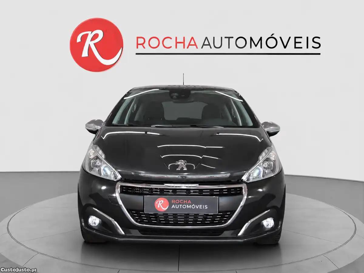 Peugeot 208 1.2 PureTech Allure — photo 2