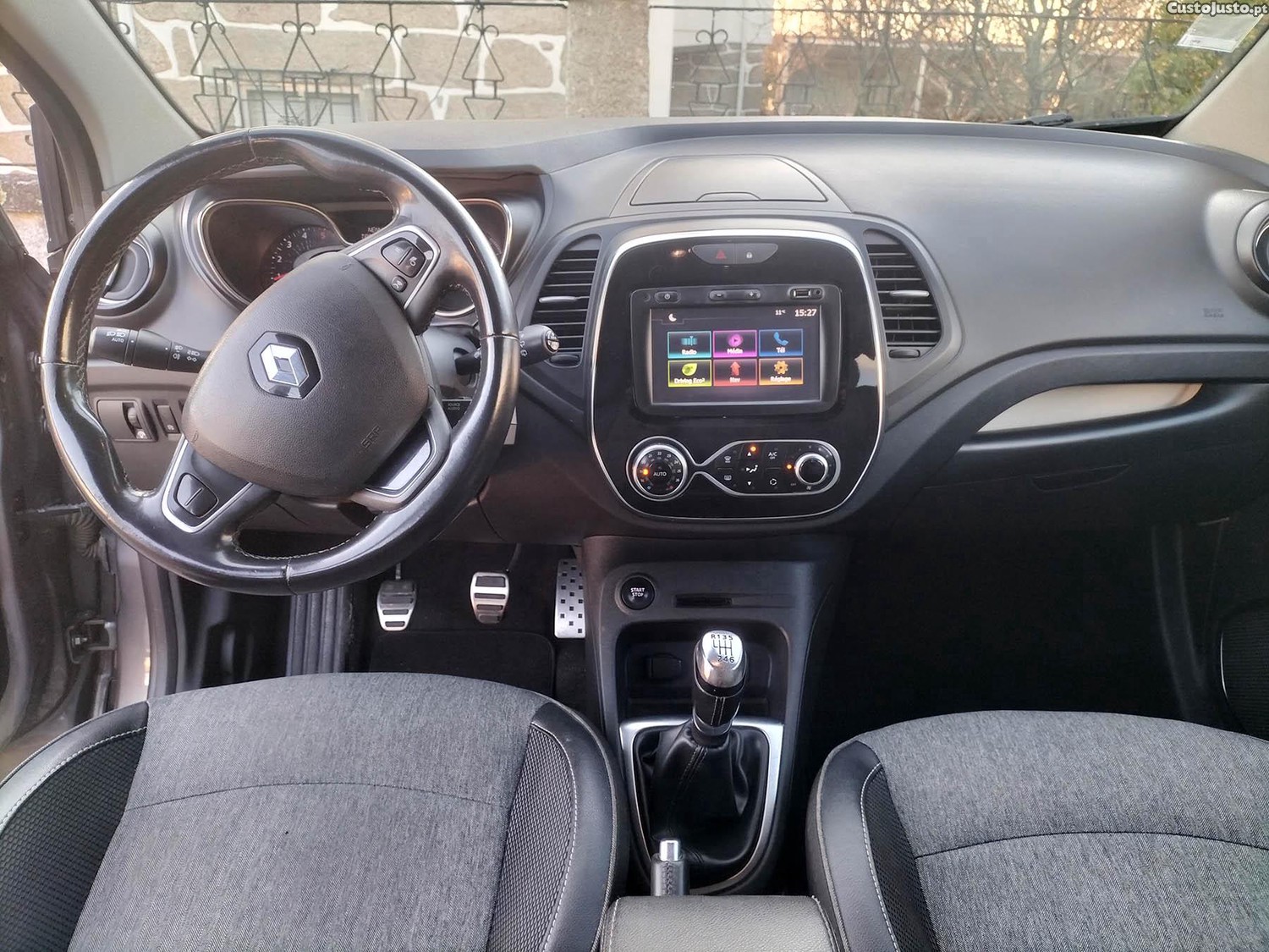 Renault Captur 1.5 DCI Energy 110cv — fotografia 8