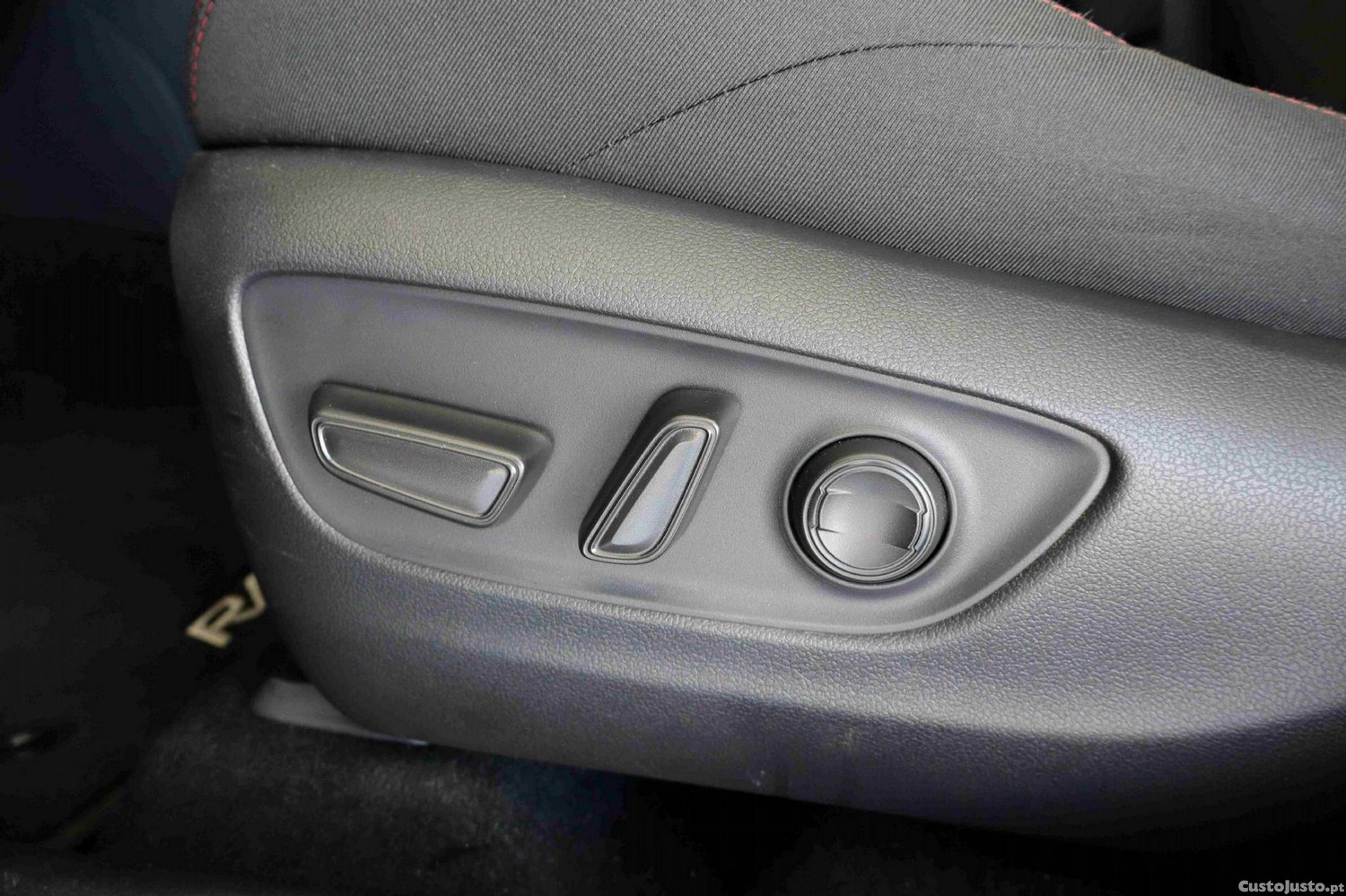 Toyota RAV4 2.5 HDF Plug-In Comfort — fotografia 7