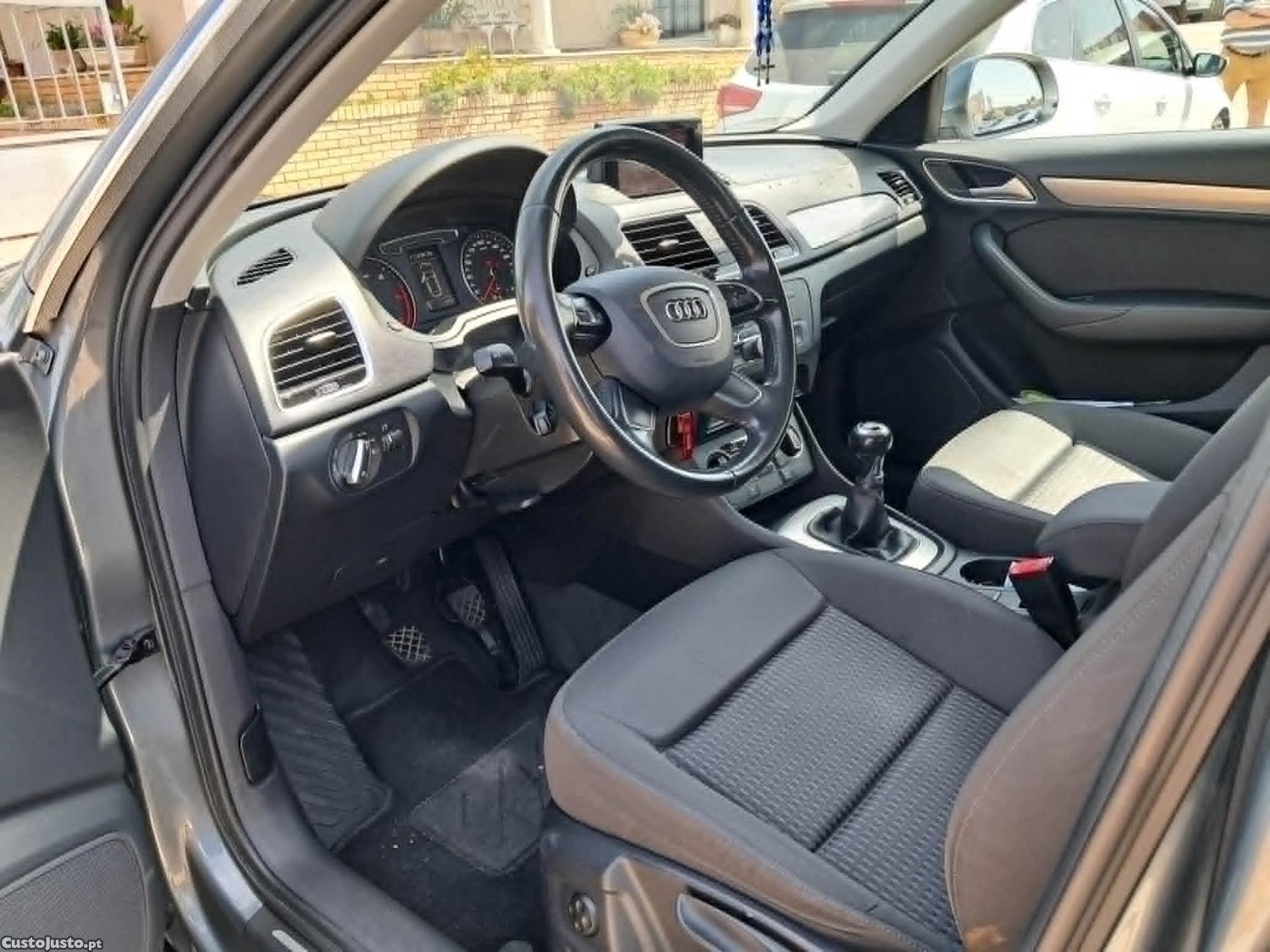 Audi Q3 2.0tdi 150cv — fotografia 5