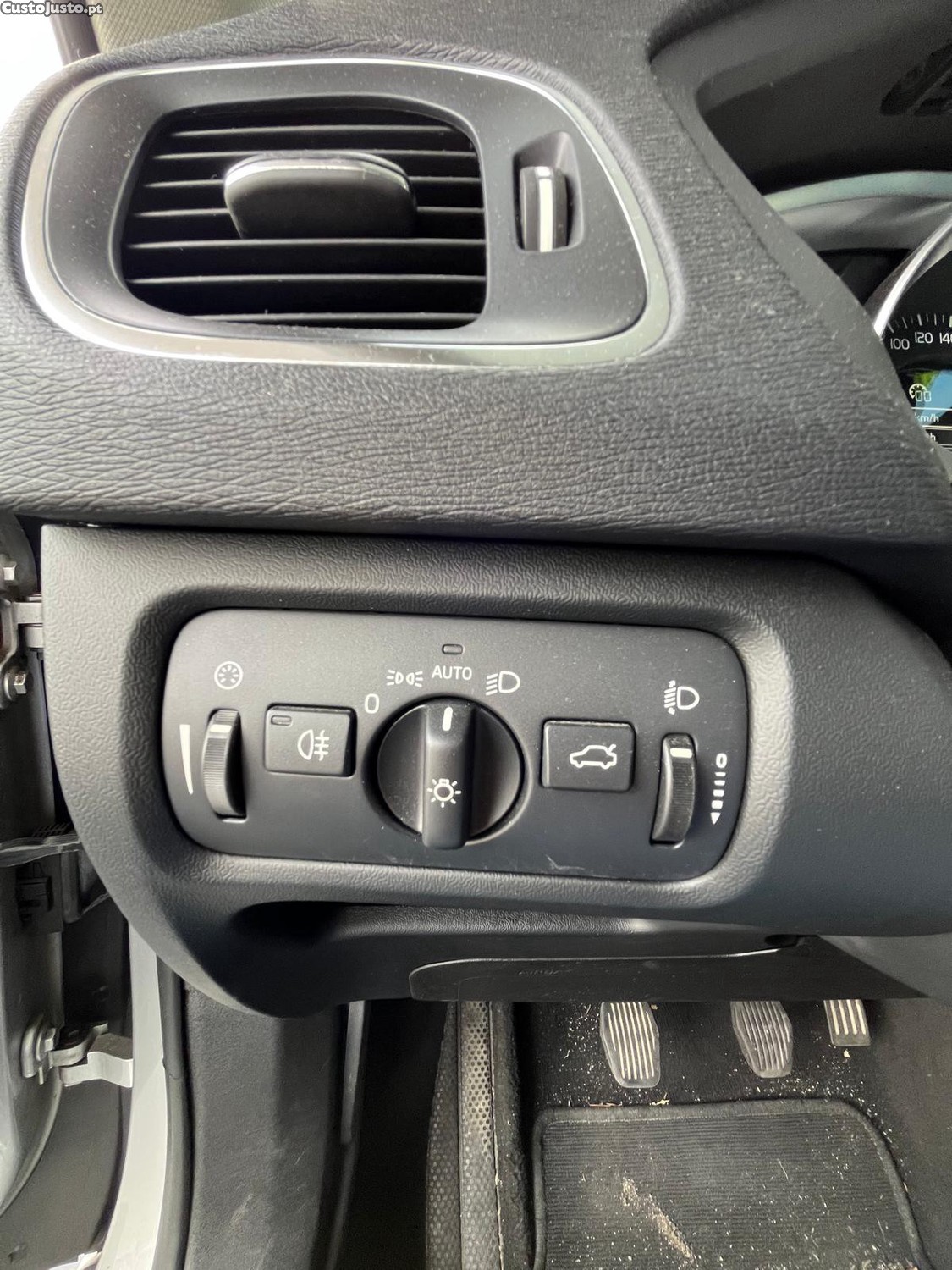 Volvo V40 D2 — fotografia 4