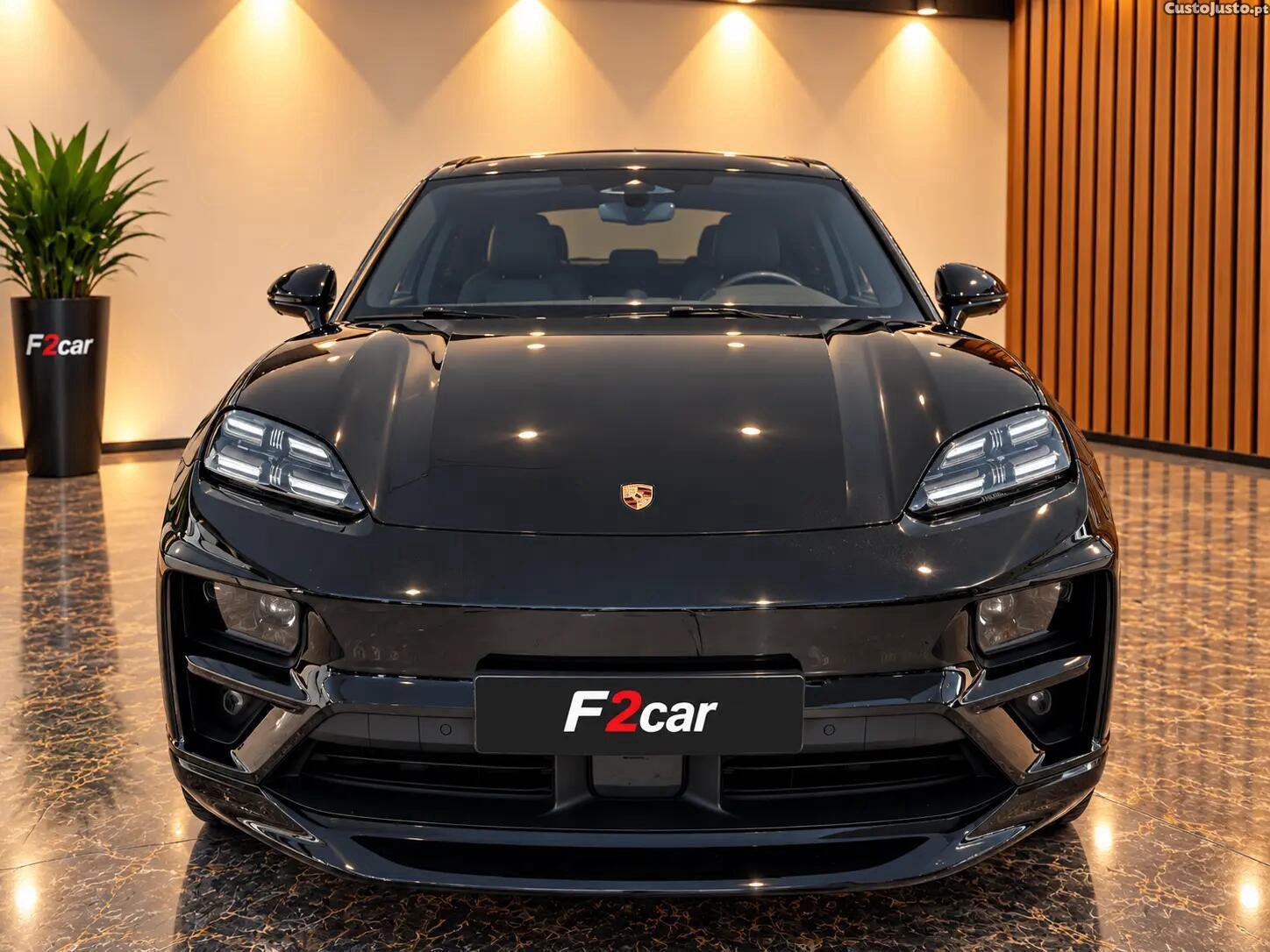 Porsche Macan Electric Turbo — photo 2