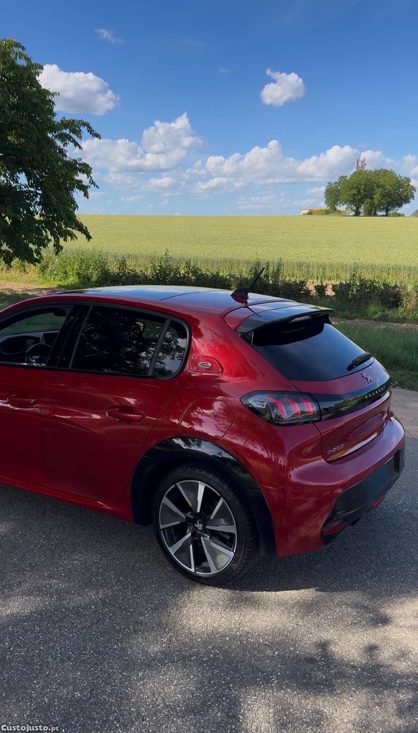 Peugeot 208 E GT LINE — fotografia 7