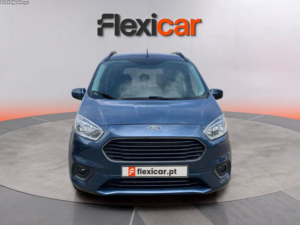 Ford Tourneo 1.0 EcoBoost Titanium — fotografia 17