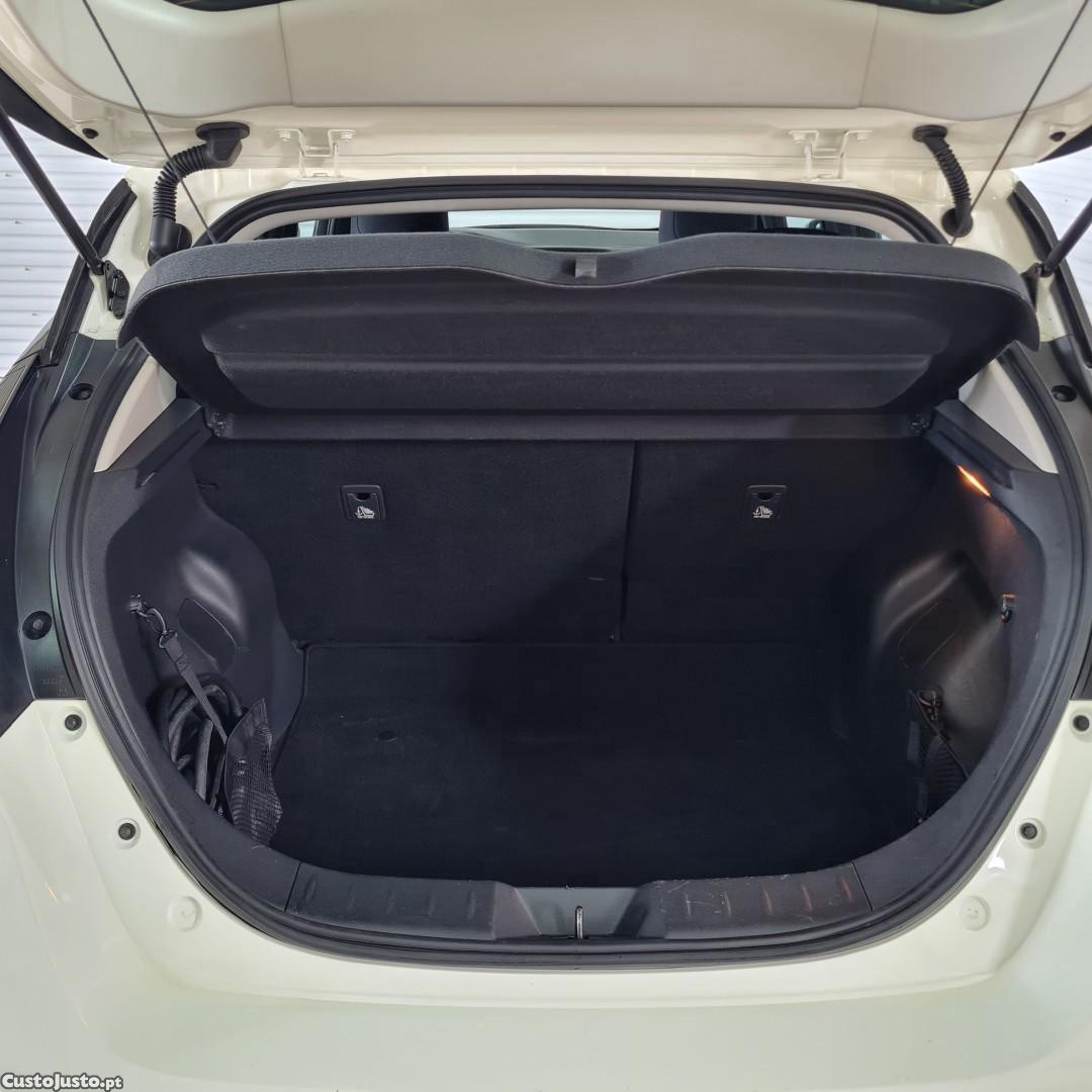 Nissan Leaf Acenta — fotografia 17