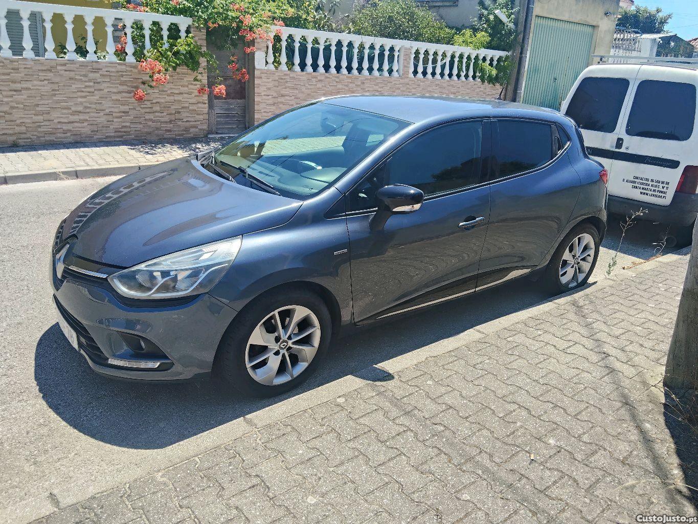 Renault Clio 1.5 DCI — fotografia 8