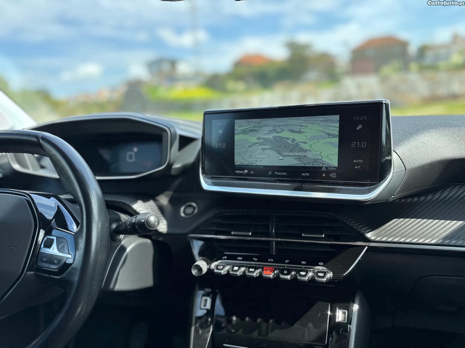 Peugeot 2008 1.2 Allure Pack — fotografia 4