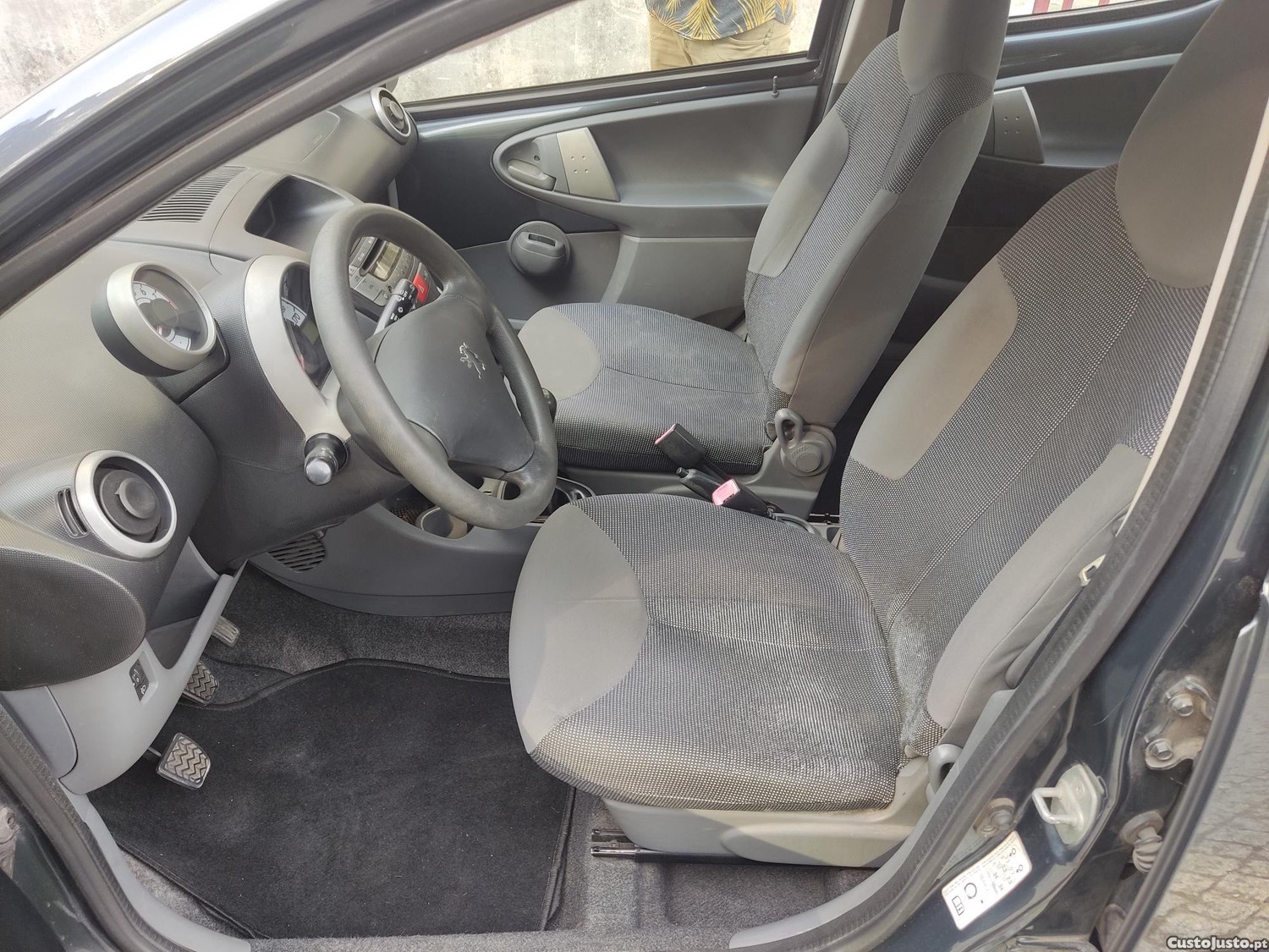Peugeot 107 1.0 advence — fotografia 2